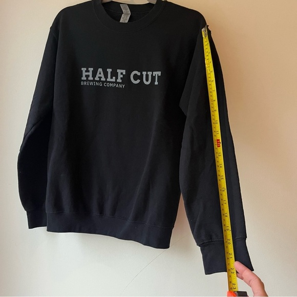 Half Cut Brewing Co Sweatshirt Black Gildan Small women’s Beer Crewneck - Picture 5 of 8